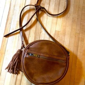 Antik Kraft vegan leather cross body bag